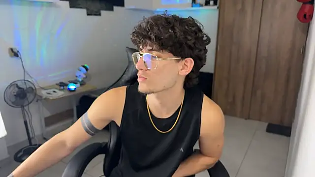 Kisan Smith online show from 02-16-26, 03:13