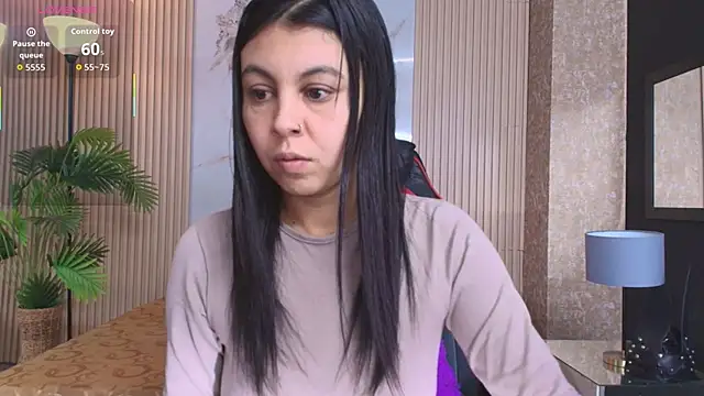 Snapshot of Juliet_Nasty chatting on 11-25-25, 11:54 Juliet Nasty online show from 11-25-25, 11:54