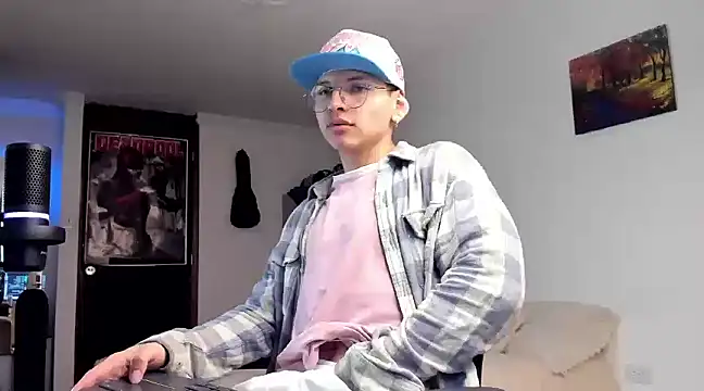 a lejandro 0 8 online show from 12-10-24, 11:40