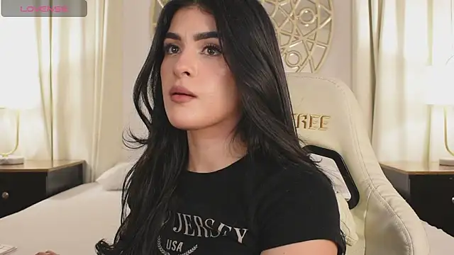 Snapshot of Antonellaparis_ chatting on 03-31-26, 02:46 Antonellaparis online show from 03-31-26, 02:46