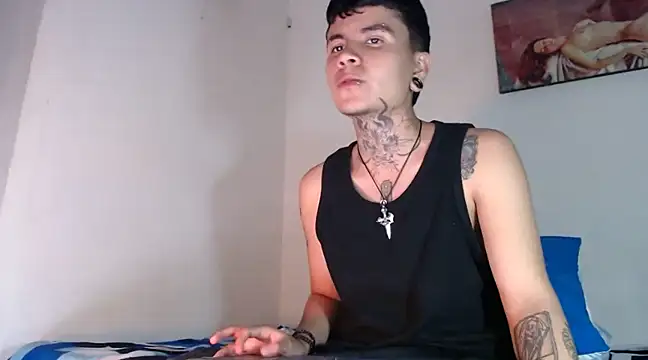 Snapshot of dannteftm chatting on 12-28-24, 02:11 dannteftm online show from 12-28-24, 02:11