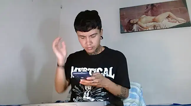 Snapshot of dannteftm chatting on 01-07-25, 01:49 dannteftm online show from 01-07-25, 01:49