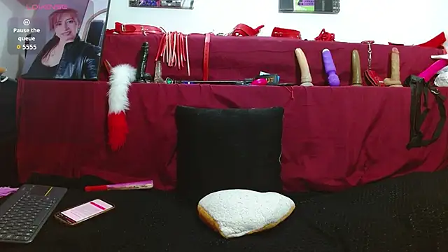 Wiktoria Brownx online show from 11-26-25, 11:17