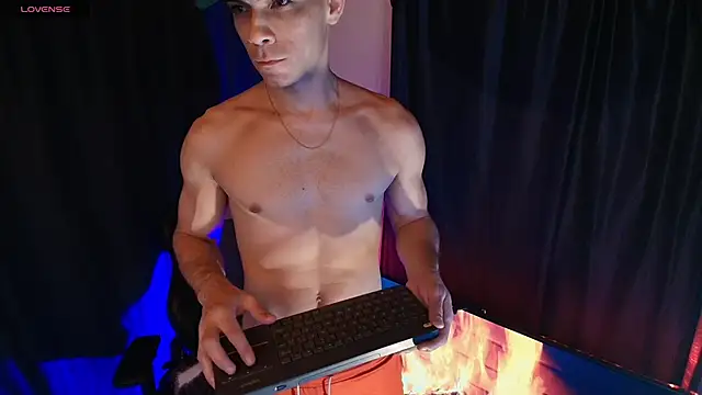 sexyboycolombi4 online show from 04-11-26, 12:20