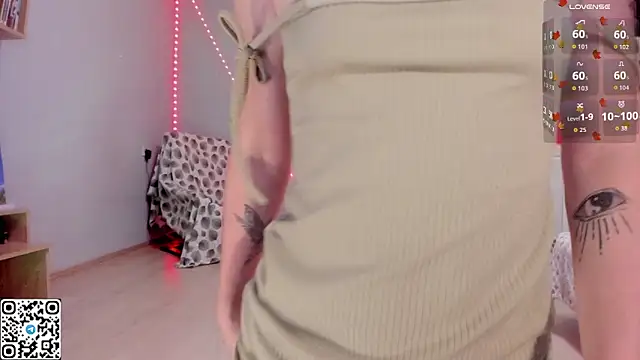 Snapshot of Beautiful__Soul chatting on 10-23-25, 12:43 Beautiful  Soul online show from 10-23-25, 12:43