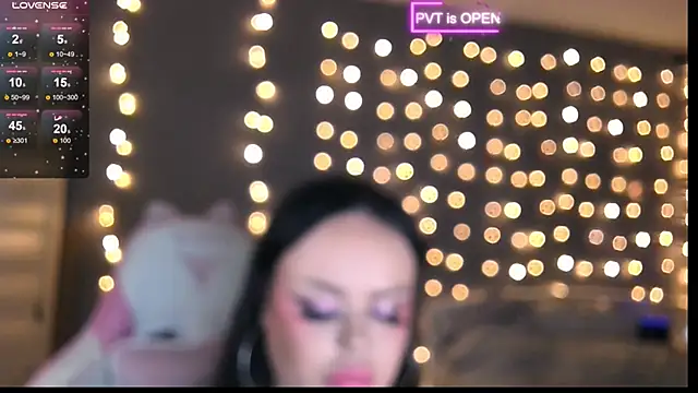 Snapshot of og_maddison chatting on 02-14-25, 06:29 og maddison online show from 02-14-25, 06:29