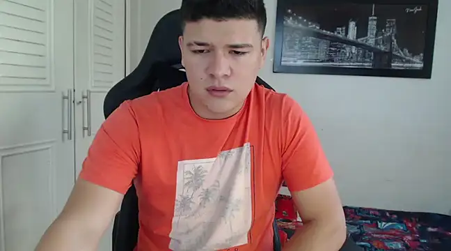 Snapshot of Plug_Control chatting on 12-15-24, 05:20 Plug Control online show from 12-15-24, 05:20