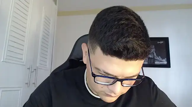 Plug Control online show from 02-15-25, 06:12