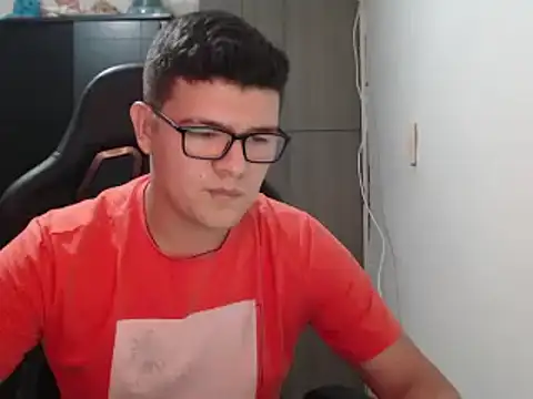 Snapshot of Plug_Control chatting on 02-27-25, 06:53 Plug Control online show from 02-27-25, 06:53