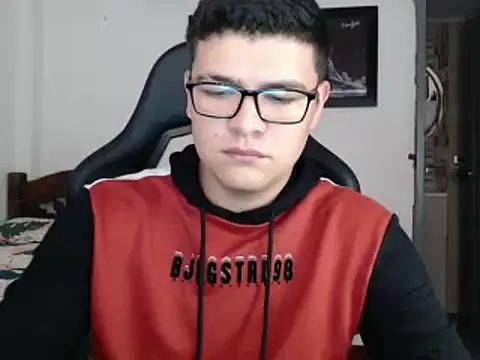 Snapshot of Plug_Control chatting on 03-17-25, 08:51 Plug Control online show from 03-17-25, 08:51