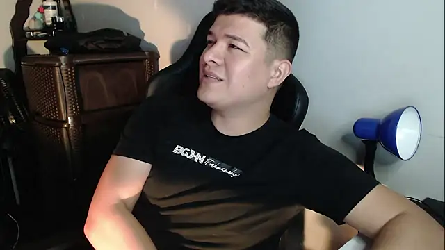 Plug Control online show from 01-14-26, 12:16