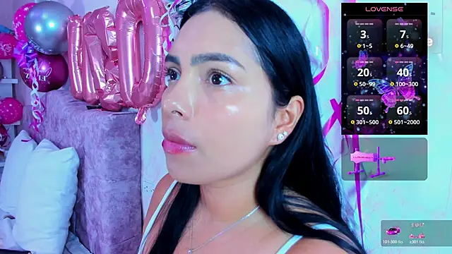 Snapshot of evelinn_belen chatting on 05-28-26, 12:46 evelinn belen online show from 05-28-26, 12:46