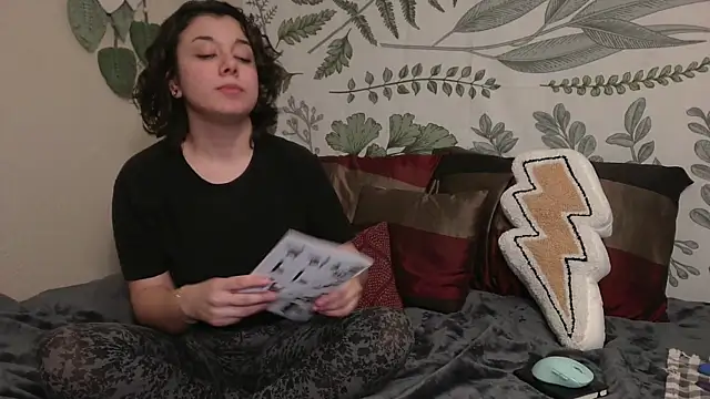 Snapshot of punkpuppy_ chatting on 12-22-24, 11:41 punkpuppy online show from 12-22-24, 11:41