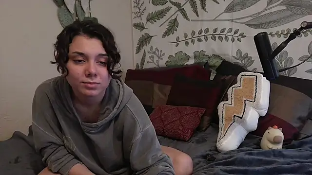 Snapshot of punkpuppy_ chatting on 01-06-25, 07:13 punkpuppy online show from 01-06-25, 07:13