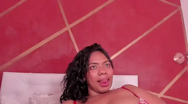 Snapshot of lia_mariana chatting on 02-17-25, 05:25 lia mariana online show from 02-17-25, 05:25