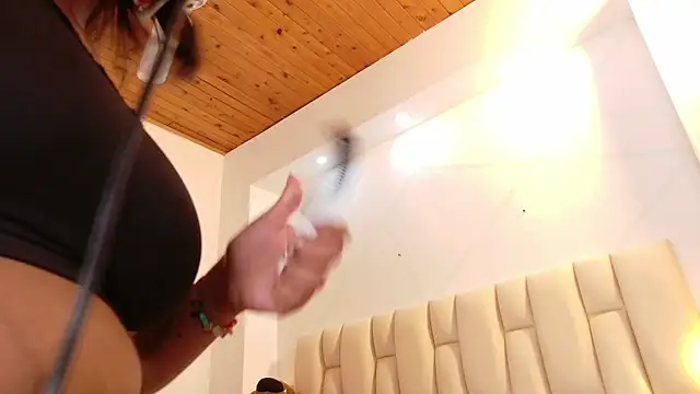 Snapshot of lia_mariana chatting on 09-14-25, 11:59 lia mariana online show from 09-14-25, 11:59