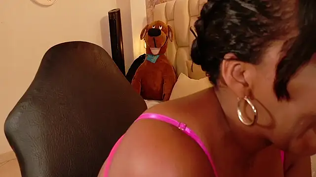 Snapshot of lia_mariana chatting on 10-04-25, 09:13 lia mariana online show from 10-04-25, 09:13