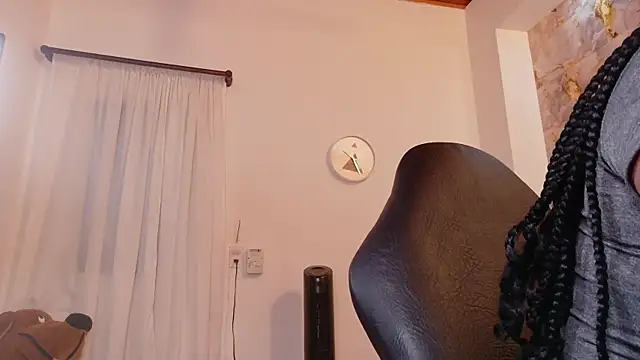 Snapshot of lia_mariana chatting on 11-09-25, 10:19 lia mariana online show from 11-09-25, 10:19