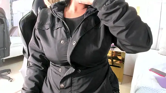 lia mariana online show from 03-07-26, 05:04