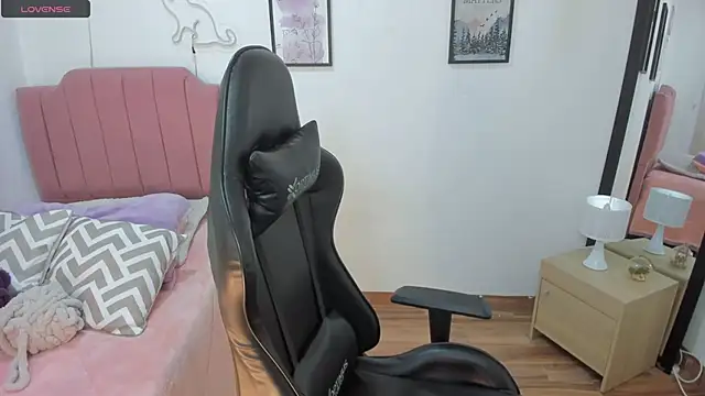 Amy joones online show from 11-20-25, 12:38