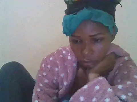 CharlotteDee online show from 10-19-25, 06:03