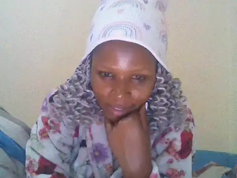 CharlotteDee online show from 10-31-25, 07:48