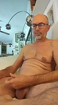 Snapshot of MadProfessor chatting on 11-12-25, 01:44 MadProfessor online show from 11-12-25, 01:44