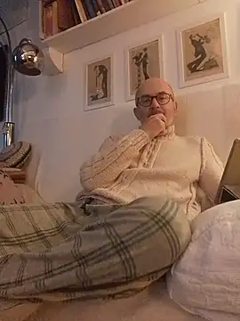 Snapshot of MadProfessor chatting on 12-03-25, 03:10 MadProfessor online show from 12-03-25, 03:10