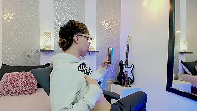 Nikolay Gregori online show from 01-16-25, 04:28