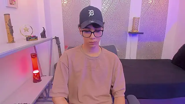 Nikolay Gregori online show from 09-28-25, 04:40