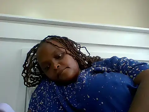 Snapshot of Sexxy-Shie chatting on 02-01-25, 11:10 Sexxy-Shie online show from 02-01-25, 11:10