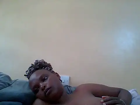 Snapshot of Sexxy-Shie chatting on 02-13-25, 09:20 Sexxy-Shie online show from 02-13-25, 09:20