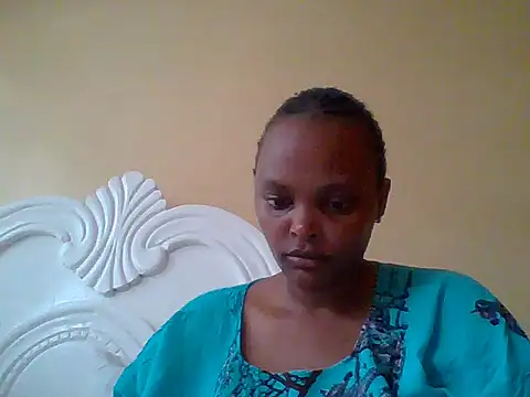 Snapshot of Sexxy-Shie chatting on 09-14-25, 06:23 Sexxy-Shie online show from 09-14-25, 06:23