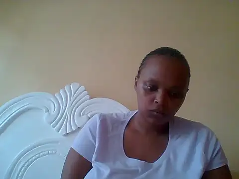 Snapshot of Sexxy-Shie chatting on 10-02-25, 06:53 Sexxy-Shie online show from 10-02-25, 06:53