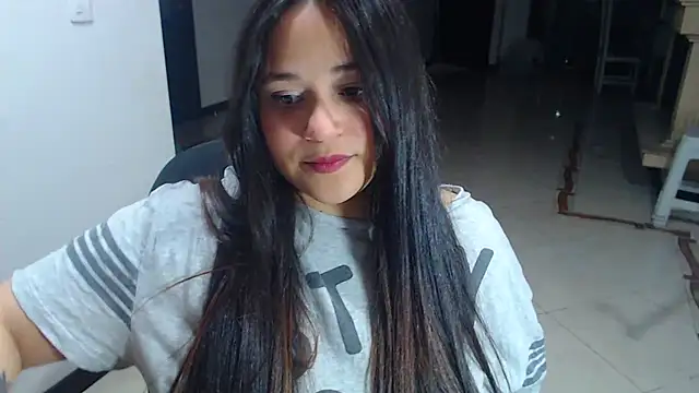 Snapshot of Luciernaga18 chatting on 01-17-25, 03:01 Luciernaga18 online show from 01-17-25, 03:01