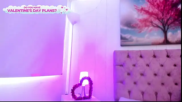 Julianaa Castro  online show from 02-10-25, 03:10