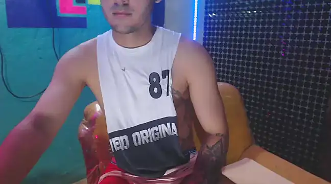 Snapshot of xxxxhotxoxo chatting on 12-15-24, 03:31 xxxxhotxoxo online show from 12-15-24, 03:31