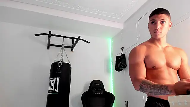 Snapshot of dan01_ chatting on 09-16-25, 07:42 dan01 online show from 09-16-25, 07:42