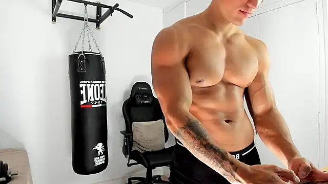 Snapshot of dan01_ chatting on 10-28-25, 08:44 dan01 online show from 10-28-25, 08:44