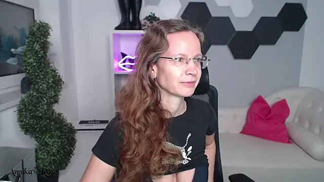 AnnikaRose online show from 03-16-25, 12:00