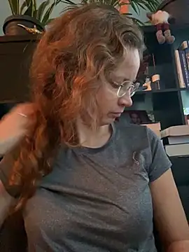 AnnikaRose online show from 11-10-25, 06:45