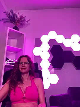 Snapshot of AnnikaRose chatting on 05-21-26, 03:46 AnnikaRose online show from 05-21-26, 03:46