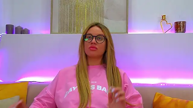 MariaNeumann online show from 02-09-25, 09:28