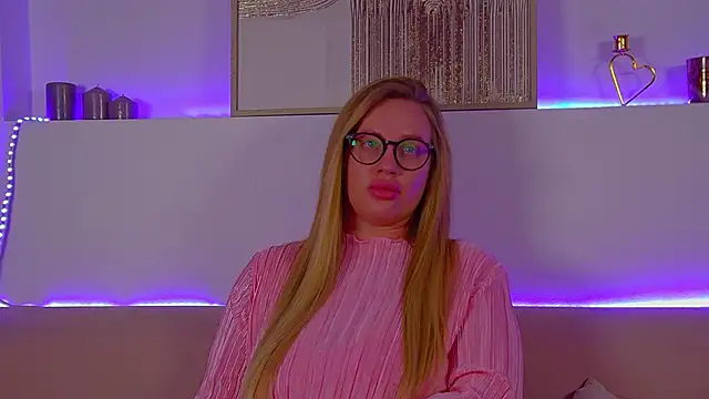 MariaNeumann online show from 03-16-25, 01:17