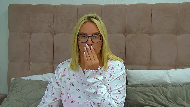 MariaNeumann online show from 03-07-26, 06:38