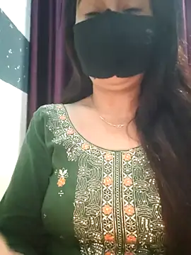 Snapshot of Aishwaryaa_69 chatting on 02-17-25, 09:46 Aishwaryaa 69 online show from 02-17-25, 09:46