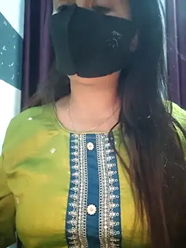 Snapshot of Aishwaryaa_69 chatting on 02-18-25, 06:26 Aishwaryaa 69 online show from 02-18-25, 06:26