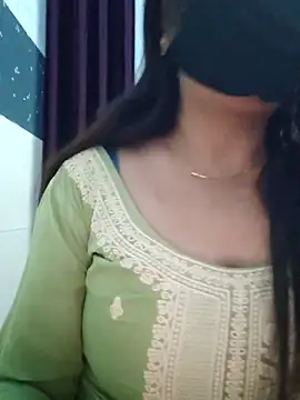 Snapshot of Aishwaryaa_69 chatting on 02-22-25, 12:08 Aishwaryaa 69 online show from 02-22-25, 12:08