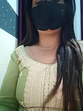 Snapshot of Aishwaryaa_69 chatting on 02-23-25, 03:24 Aishwaryaa 69 online show from 02-23-25, 03:24