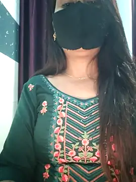 Snapshot of Aishwaryaa_69 chatting on 02-26-25, 03:30 Aishwaryaa 69 online show from 02-26-25, 03:30